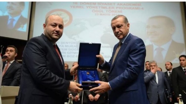 AKP’li belediyelerin LED ekran ihaleleri yine tanıdık isme gitti AKP’li belediyelerin LED ekran ihaleleri yine tanıdık isme gitti