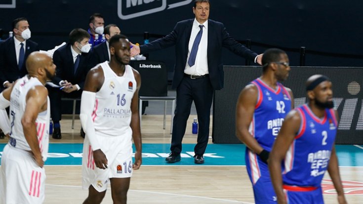 Anadolu Efes, Real Madrid'e 82-76 mağlup oldu