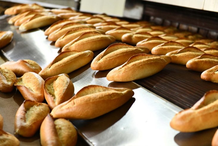Ankara Halk Ekmek'te stoklardaki un bitene kadar ekmek fiyatlarına zam yapılmayacak Ankara Halk Ekmek'te stoklardaki un bitene kadar ekmek fiyatlarına zam yapılmayacak