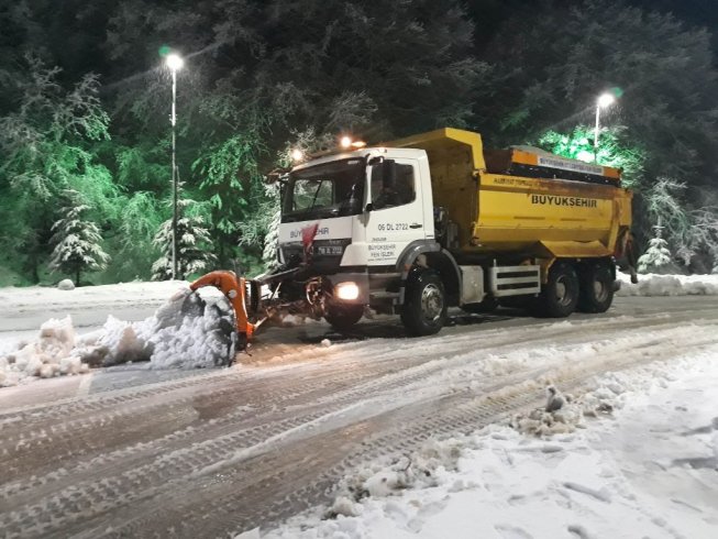Ankara'da karla mücadele canlı yayında