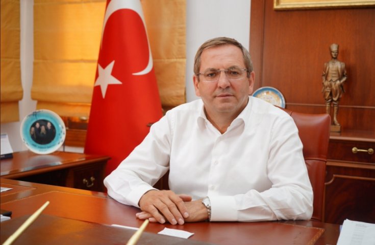 Ayvalık Belediye Başkanı Mesut Ergin yola bağımsız devam etme kararı aldı Ayvalık Belediye Başkanı Mesut Ergin yola bağımsız devam etme kararı aldı