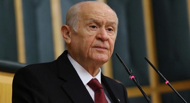 Bahçeli: Düşüncesi ne olursa olsun Türk gençliği bizim parlak yüzümüzdür, ayırt etmeksizin her genç kardeşime elimi uzatıyorum