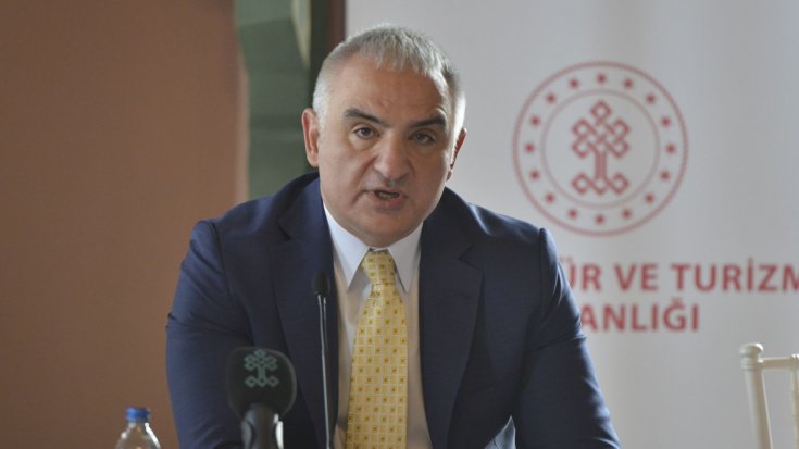Bakan Ersoy: Yangının sönmesiyle birlikte iptallerin azaldığını, rezervasyonların arttığını görüyoruz Bakan Ersoy: Yangının sönmesiyle birlikte iptallerin azaldığını, rezervasyonların arttığını görüyoruz