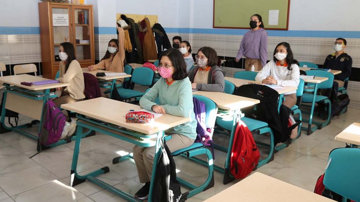 Bakan Özer: Türkiye genelinde okullara devam oranı yüzde 95'in üzerinde