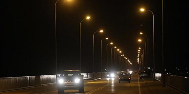 'Bakanlık enerji şirketlerine 'Cadde ve sokaklardaki aydınlatmalar sabah 30 dakika erken sönecek' talimatı verdi' 'Bakanlık enerji şirketlerine 'Cadde ve sokaklardaki aydınlatmalar sabah 30 dakika erken sönecek' talimatı verdi'