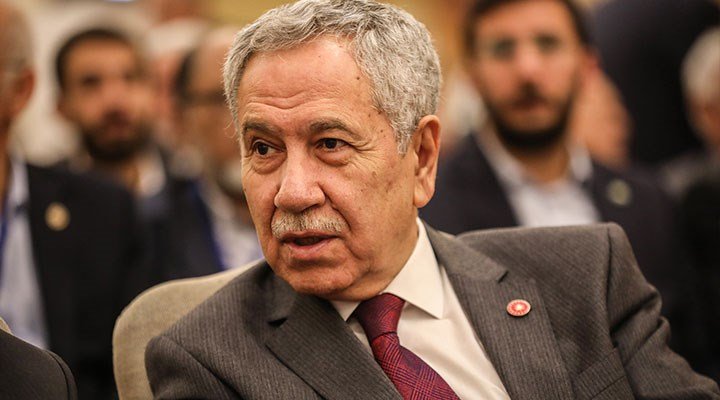 Bülent Arınç: Son yıllarda kendilerini tarikat mensubu gibi gösteren soytarılar türedi Bülent Arınç: Son yıllarda kendilerini tarikat mensubu gibi gösteren soytarılar türedi