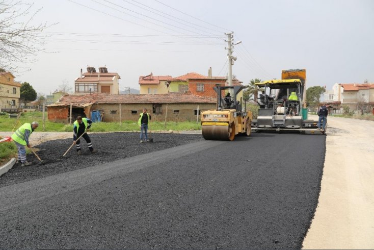 Burhaniye Kabaağaç caddesindeki yol çalışmasında sona gelindi