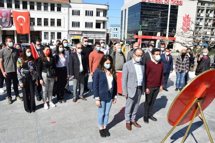 Bursa'da CHP'den 'Sessiz' 23 Nisan kutlaması! Bursa'da CHP'den 'Sessiz' 23 Nisan kutlaması!
