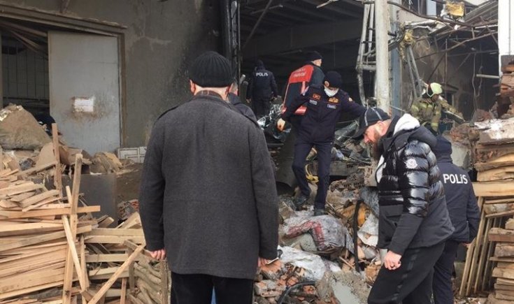 Bursa'da mobilya fabrikasında patlama: 1 işçi hayatını kaybetti, 4'ü ağır 6 yaralı
