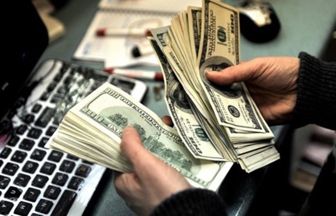 Cari açık nisan ayında 1,7 milyar dolar oldu Cari açık nisan ayında 1,7 milyar dolar oldu