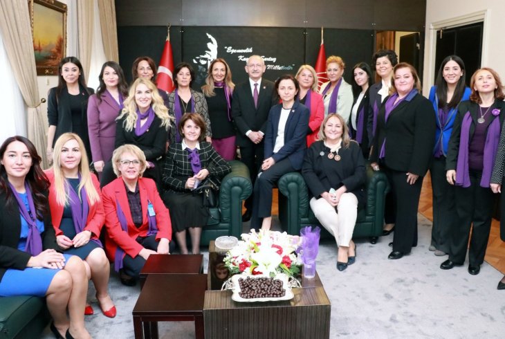 CHP Kadın Kolları'ndan Kılıçdaroğlu'na ziyaret