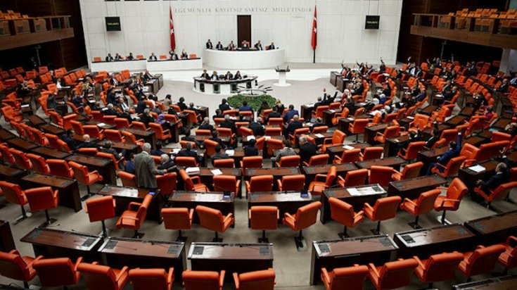 CHP'den kanun teklifi: Asgari ücretten vergi alınmasın, emekli aylığı asgari ücretle eşitlensin, bayram ikramiyesi 1500 TL olsun CHP'den kanun teklifi: Asgari ücretten vergi alınmasın, emekli aylığı asgari ücretle eşitlensin, bayram ikramiyesi 1500 TL olsun