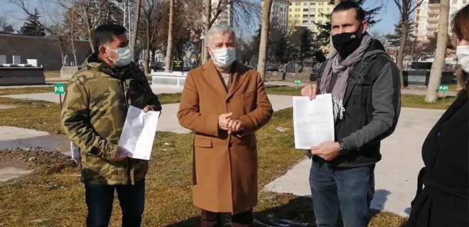CHP'li Arık'tan 40 bin liralık mezarlık tepkisi CHP'li Arık'tan 40 bin liralık mezarlık tepkisi