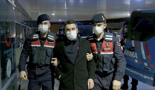 CHP'li Kıyıköy Belediye Başkanı Ender Sevinç tutuklandı; Sevinç, İçişleri Bakanlığı tarafından görevden uzaklaştırıldı CHP'li Kıyıköy Belediye Başkanı Ender Sevinç tutuklandı; Sevinç, İçişleri Bakanlığı tarafından görevden uzaklaştırıldı