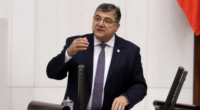 CHP'li Sındır: Öğrencilerimizi aşağı bakmaya zorlayanlar şimdi kalkmış ‘gökyüzüne bak Ay'ı gör’ diyor CHP'li Sındır: Öğrencilerimizi aşağı bakmaya zorlayanlar şimdi kalkmış ‘gökyüzüne bak Ay'ı gör’ diyor