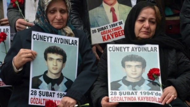 Cumartesi Anneleri 831. haftada Cüneyt Aydınlar için adalet istedi Cumartesi Anneleri 831. haftada Cüneyt Aydınlar için adalet istedi