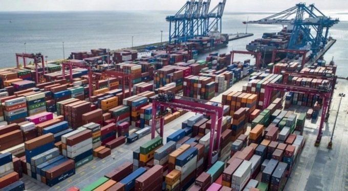 Dış ticaret açığı kasım ayında 5,4 milyar dolar oldu Dış ticaret açığı kasım ayında 5,4 milyar dolar oldu