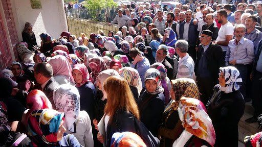 DİSK-AR raporu: Covid-19 döneminde İşsizlik Sigortası Fonu'ndan işverenlere 18 milyar kaynak aktarıldı DİSK-AR raporu: Covid-19 döneminde İşsizlik Sigortası Fonu'ndan işverenlere 18 milyar kaynak aktarıldı