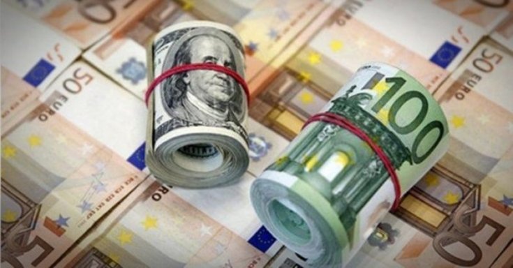 Dolar ve euroda yeni rekor