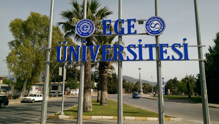 Ege Üniversitesi'nde 'kişiye özel ilan' iddiası