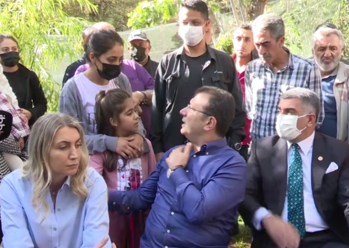 Elazığlı depremzede isyanını İmamoğlu ile paylaştı: 'Kendi ülkemde açım, kendi ülkemde geçinemiyorum, nereye kadar sürecek bu rezilliğimiz' Elazığlı depremzede isyanını İmamoğlu ile paylaştı: 'Kendi ülkemde açım, kendi ülkemde geçinemiyorum, nereye kadar sürecek bu rezilliğimiz'