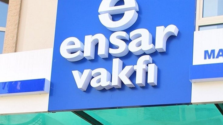 Ensar Vakfı'nın 23 Nisan paylaşımına tepki: 'Siz çocuklardan uzak durun yeter'