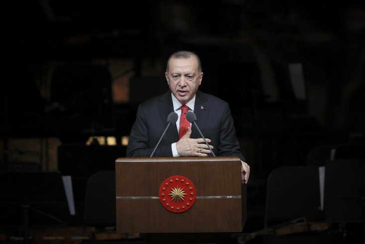 Erdoğan: 'Dünya Dili Türkçe' adıyla bir seferberlik ilan ediyoruz Erdoğan: 'Dünya Dili Türkçe' adıyla bir seferberlik ilan ediyoruz