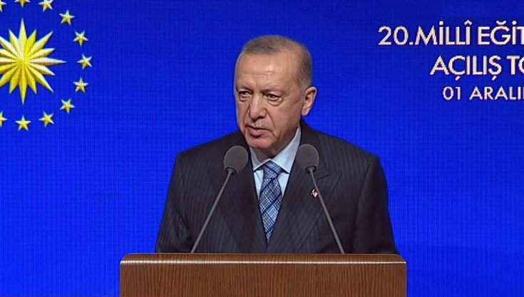 Erdoğan: Kadrolu öğretmen ile sözleşmeli öğretmen ayrımını ortadan kaldırıyoruz
