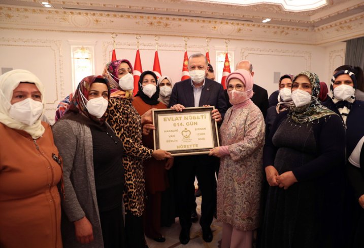 Erdoğan; 'Kudüs'teki kardeşlerimizin, Filistin coğrafyasındaki tüm Müslümanların yanındayız' Erdoğan; 'Kudüs'teki kardeşlerimizin, Filistin coğrafyasındaki tüm Müslümanların yanındayız'