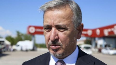 Erdoğan'ın eski metin yazarı Aydın Ünal: 'Pelikan Örgütü' ifademi üzerine alınan Süheyl Söğüş isimli birinin şikayetiyle ifade verdim Erdoğan'ın eski metin yazarı Aydın Ünal: 'Pelikan Örgütü' ifademi üzerine alınan Süheyl Söğüş isimli birinin şikayetiyle ifade verdim