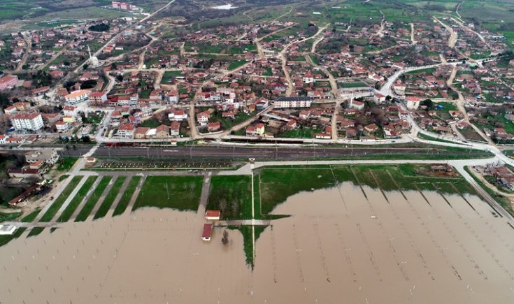 Ergene Nehri taştı, tarım arazileri su altında kaldı Ergene Nehri taştı, tarım arazileri su altında kaldı