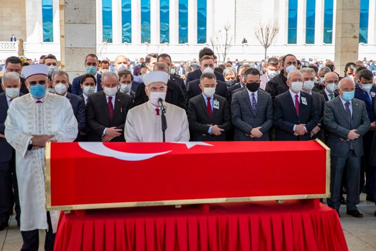 Eski Başbakan Yıldırım Akbulut son yolculuğuna uğurlandı