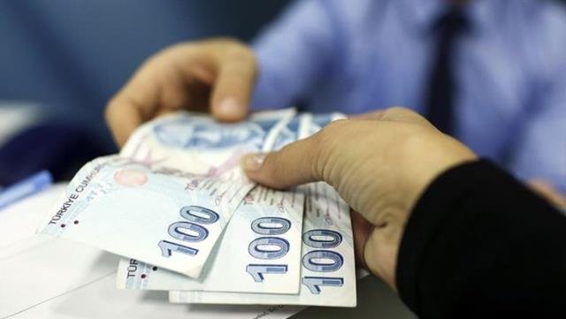 Esnaf ve sanatkarlara yönelik gelir kaybı desteği ödemeleri başladı Esnaf ve sanatkarlara yönelik gelir kaybı desteği ödemeleri başladı