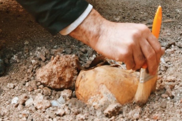 Fatih’teki Bukoleon Sarayı’nda gizemli iskeletler bulundu Fatih’teki Bukoleon Sarayı’nda gizemli iskeletler bulundu