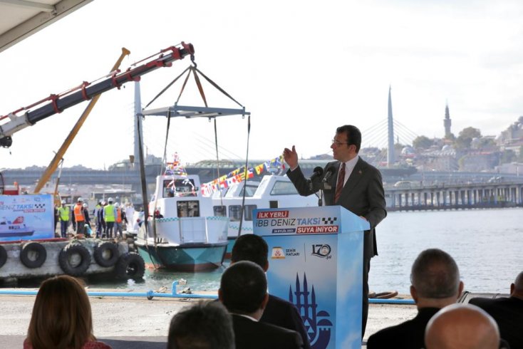 İBB'nin ürettiği deniz taksiler suya indi: 'Hizmet tutkumuzun önünde, hiçbir şey duramaz'
