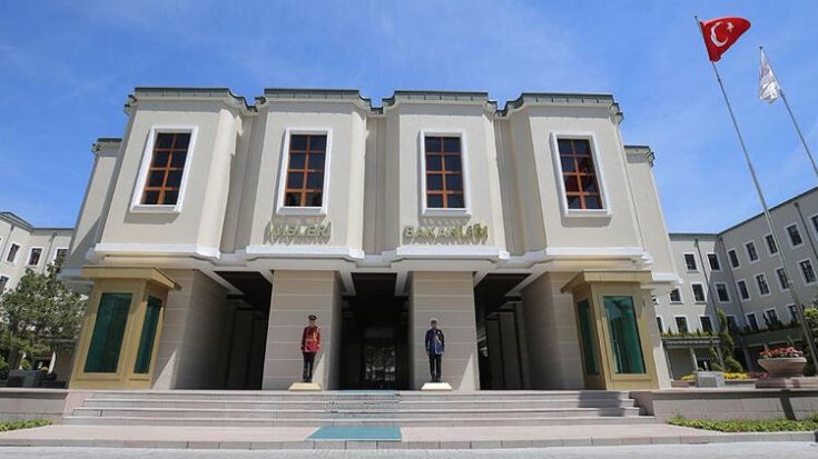 İçişleri Bakanlığı: 2 örgüt mensubu, güvenlik güçlerine teslim oldu İçişleri Bakanlığı: 2 örgüt mensubu, güvenlik güçlerine teslim oldu