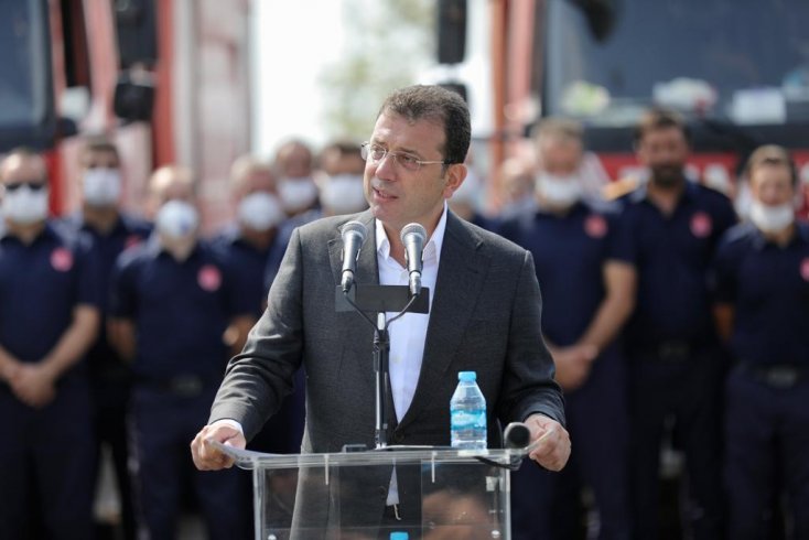 İmamoğlu: 300’ü aşan personelimiz, 50’ye yakın aracımız yangın bölgelerindeydi İmamoğlu: 300’ü aşan personelimiz, 50’ye yakın aracımız yangın bölgelerindeydi