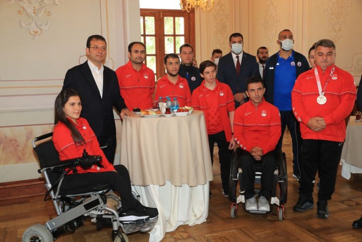 İmamoğlu: Pandemi sorumluluklarımızı gözden geçirmemiz gereken bir ders verdi İmamoğlu: Pandemi sorumluluklarımızı gözden geçirmemiz gereken bir ders verdi