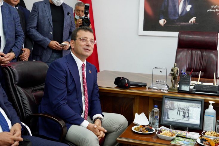 İmamoğlu: Mülteciler gerekli altyapı oluşturulduktan sonra vatanlarına dönmelidir