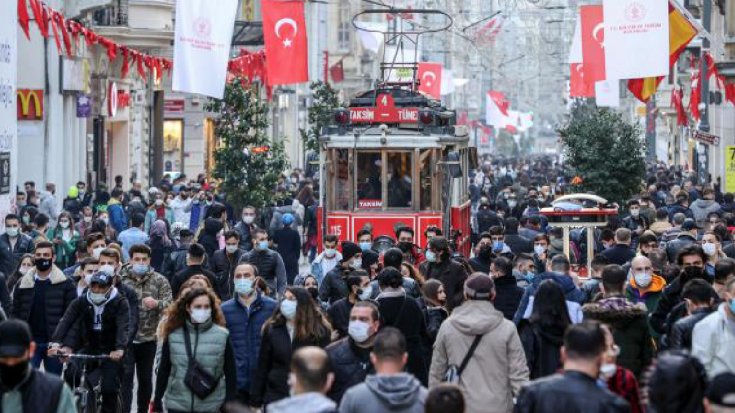 İstanbul Valisi'nden ‘kademeli normalleşme’ paylaşımı