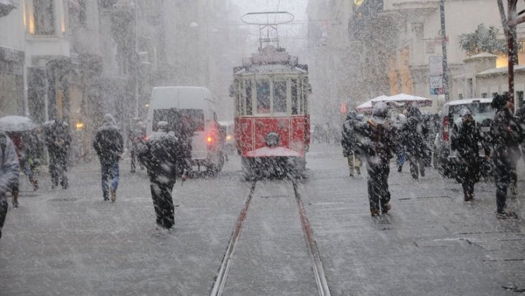 İstanbul'da kar yağışı başladı