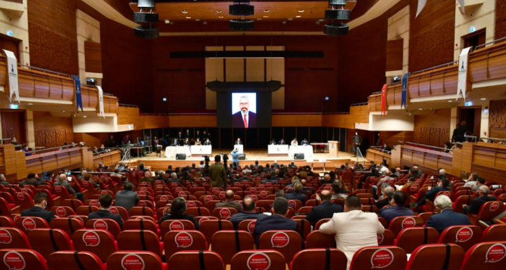 İzmir Büyükşehir Belediye Meclisi’nde yeni görev dağılımı