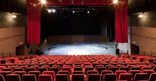 İzmir Büyükşehir Belediyesi Şehir Tiyatroları'nda 'seçmeler özensiz yapılıyor' iddiası
