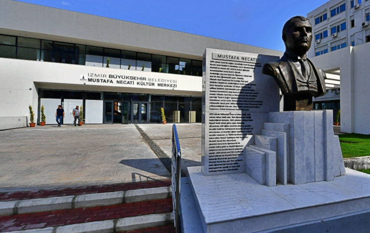 İzmir Büyükşehir Belediyesi'nin inşa ettiği Mustafa Necati Kültür Merkezi 15 Ekim’de açılıyor