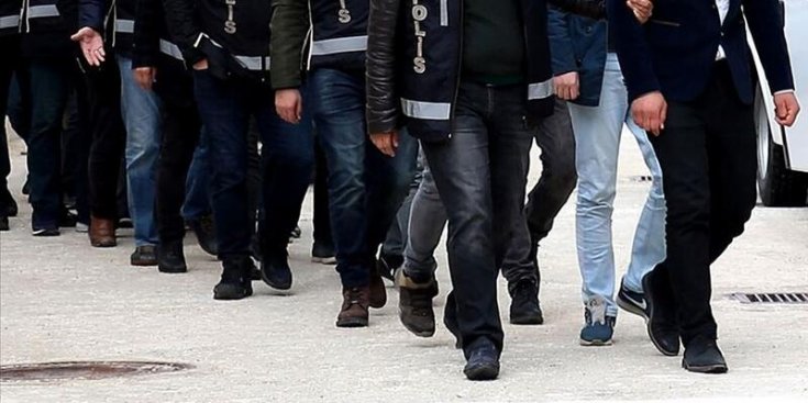 İzmir merkezli 47 ilde eş zamanlı FETÖ operasyonu: 148 gözaltı kararı İzmir merkezli 47 ilde eş zamanlı FETÖ operasyonu: 148 gözaltı kararı