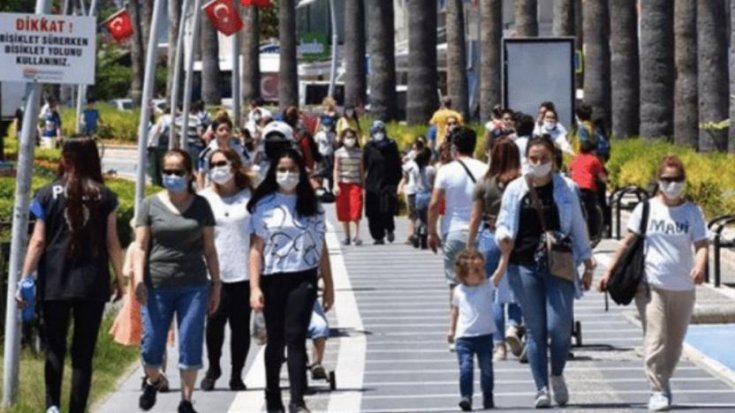 İzmir Tabip Odası Başkanı: Şu anda uzamış bir 4'üncü pikin içindeyiz