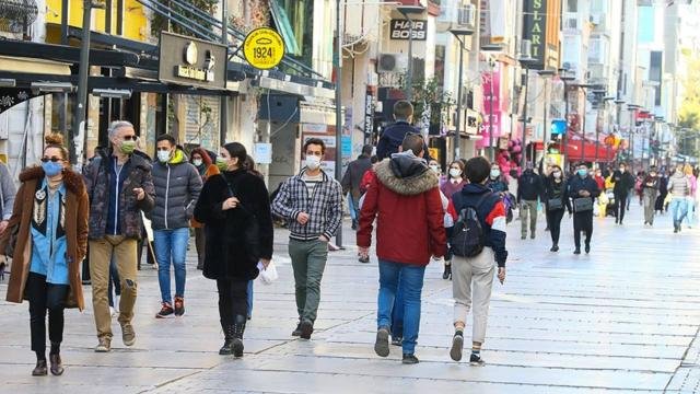 İzmir Valisi Köşger: Kritik eşiği aşmış bulunuyoruz İzmir Valisi Köşger: Kritik eşiği aşmış bulunuyoruz