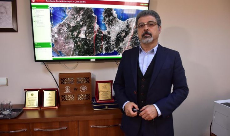İzmir'de ilk kez bir fay hattının üzeri yerleşime kapandı