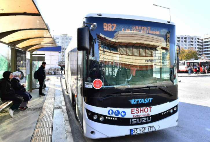 İzmir’e 100 elektrikli otobüs ve 55 midibüs daha geliyor