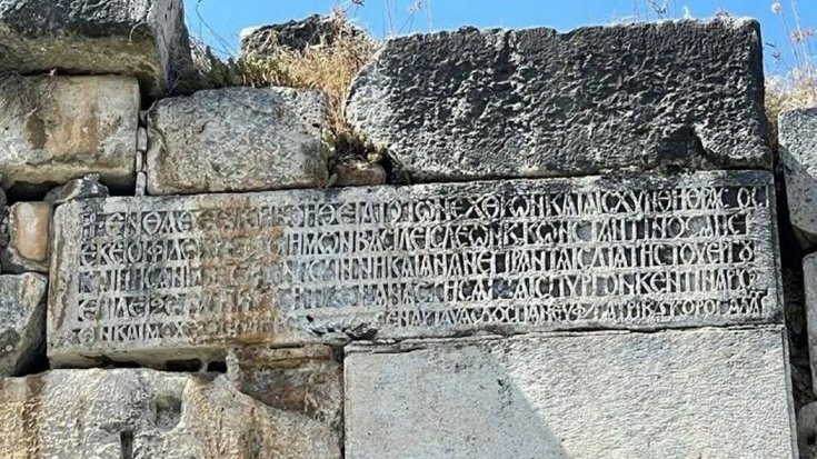 İznik'te 2 bin yıllık surlara işlenmiş kitabenin sırrı çözüldü